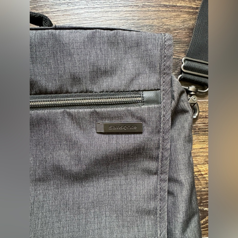 Samsonite Computer Bag - Picture 2 of 9